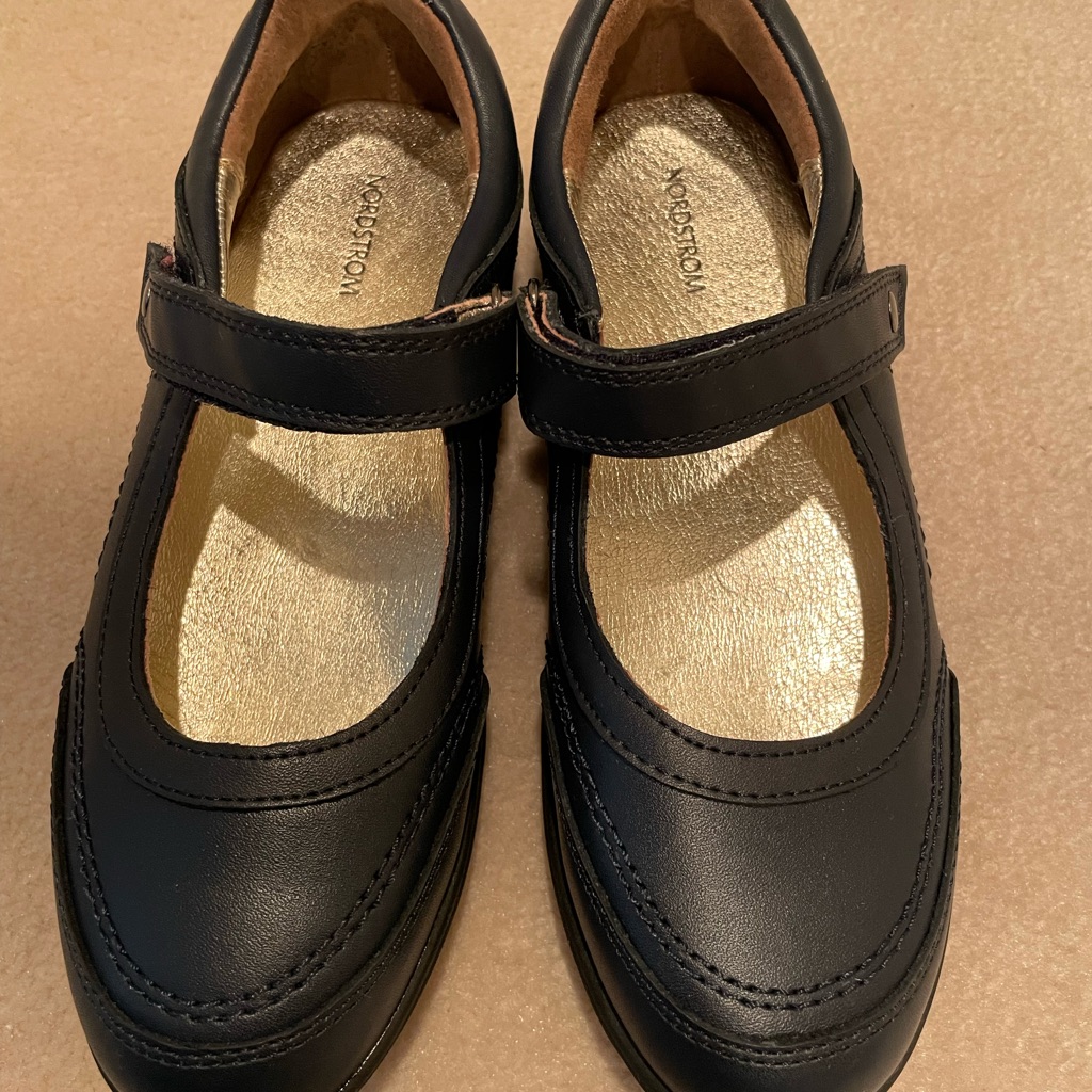 Nordstrom Brand Girls Shoes Size 2 Brand New
